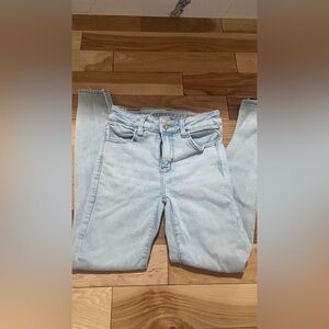 American eagle light wash skinny jeans
